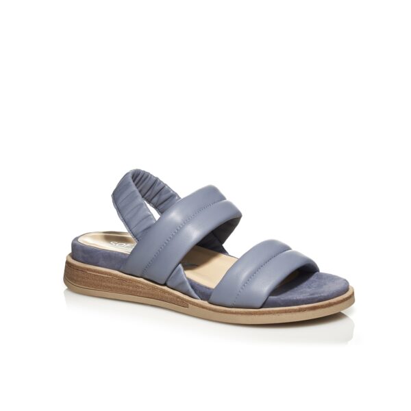 Softwaves flat sandal in leather jeans, very soft and light
