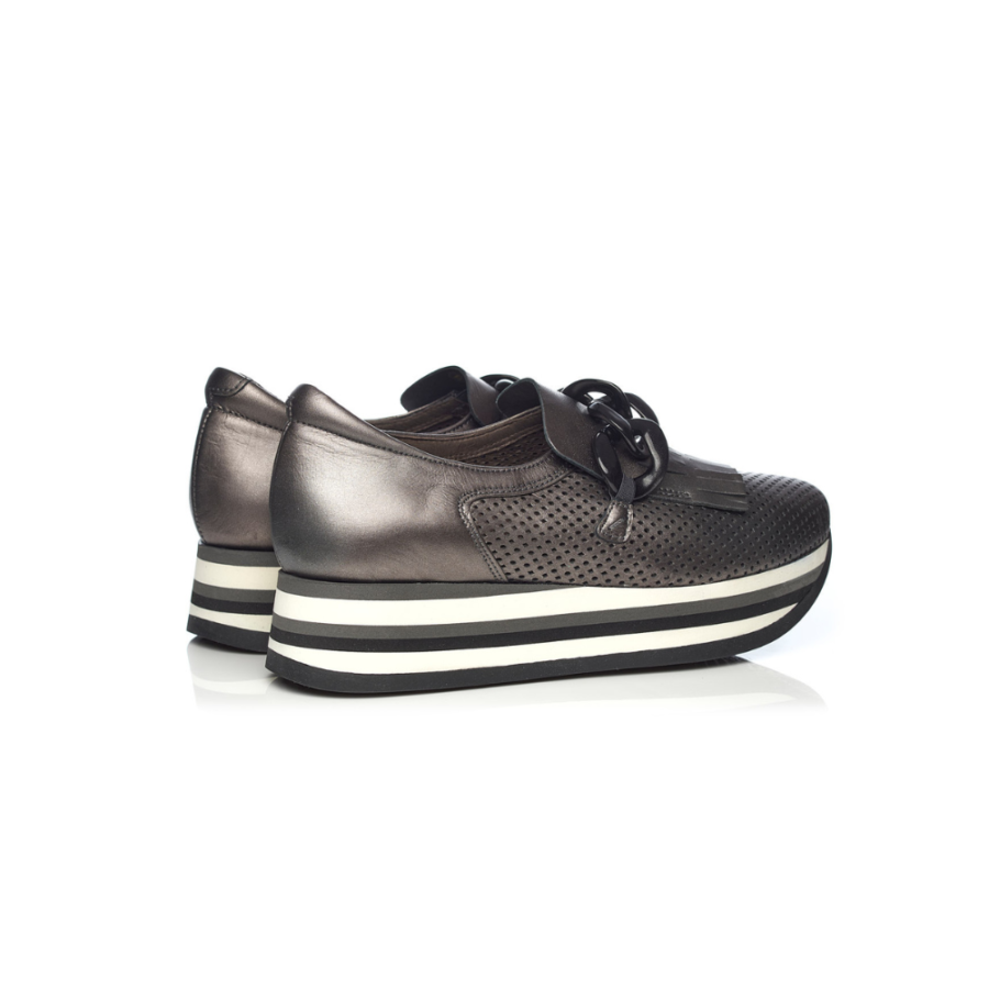 Softwaves platform sneaker with perfuration on front and trim on top