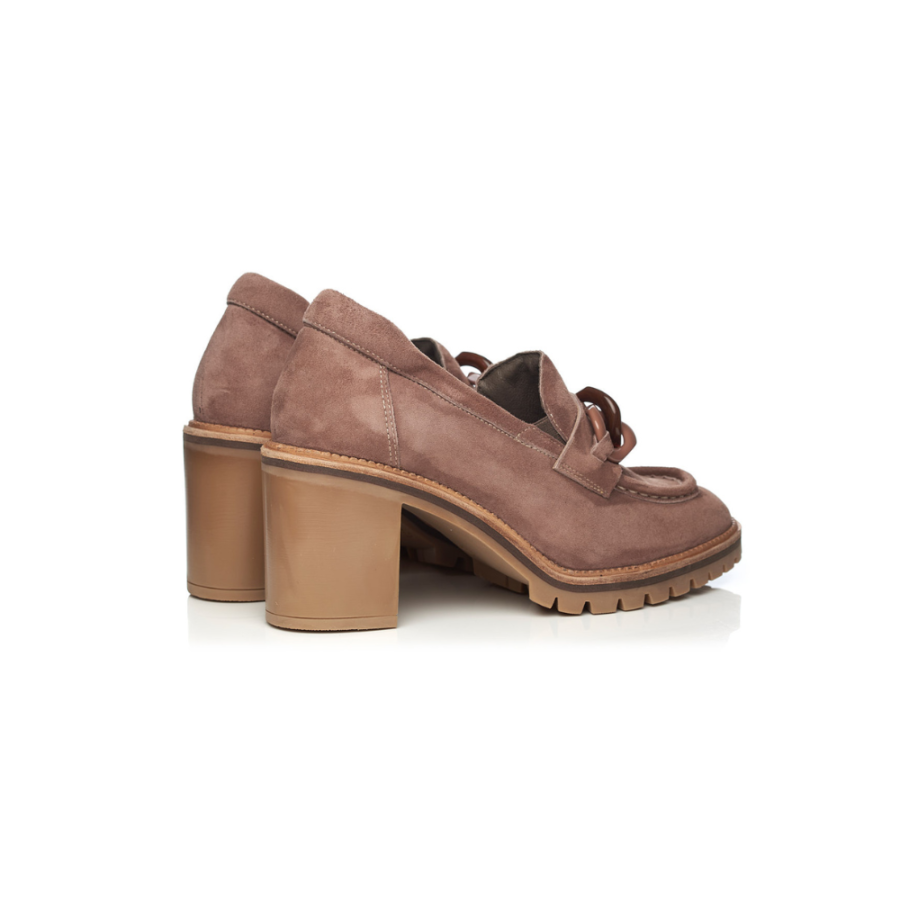 Heel shoe in velour rose gold, cipria with a trim on top, heel