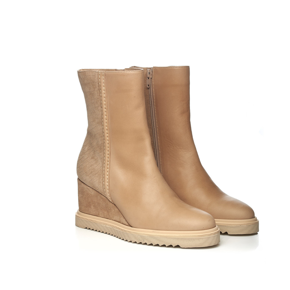 Wedge Boots in leather color sahara, very comfortable