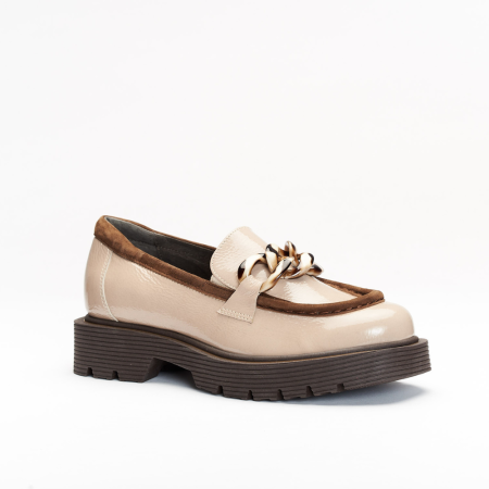 Softwaves Loafer in color creme and cognac with trim on top. very confort anf soft